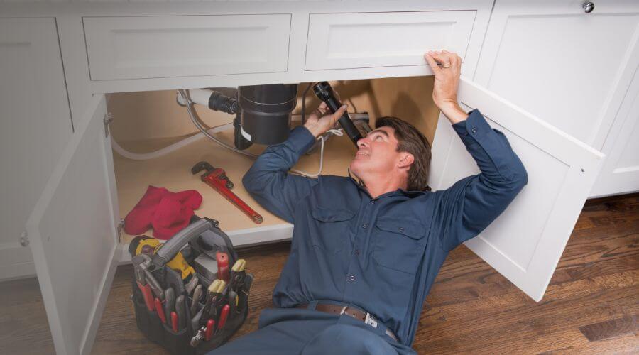 Expert burst pipe repair services in Pleasanton, TX